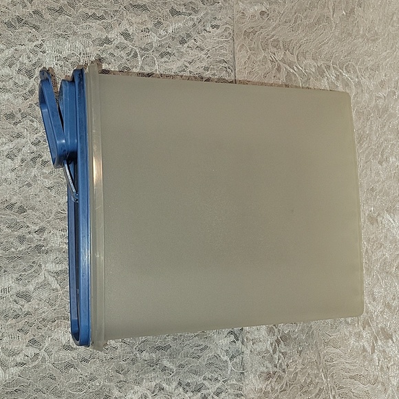 Tupperware: Container - Picture 3 of 7